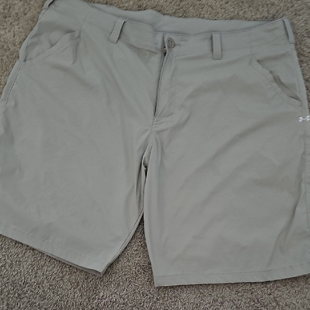 Under Armour Men's Khaki Shorts